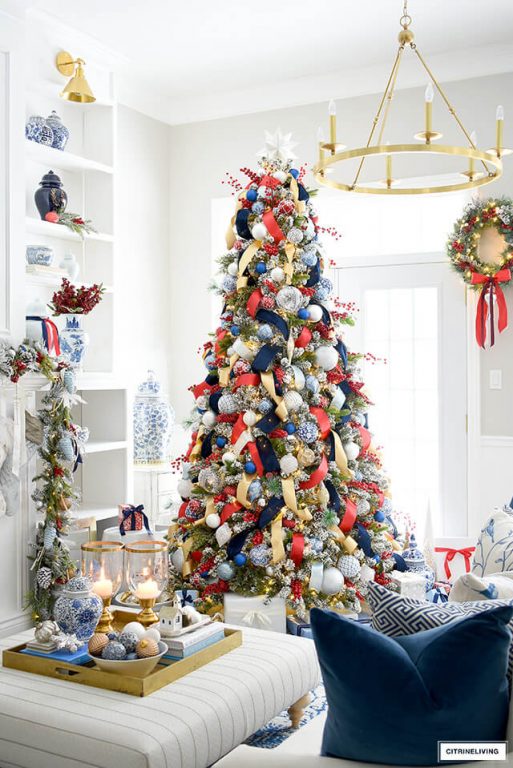 STUNNING Red & Gold Christmas Tree Decorating Ideas | LLH