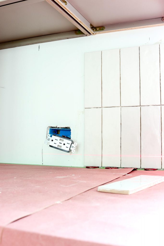 howtocutbacksplashtilearoundoutlets01 Living Letter Home