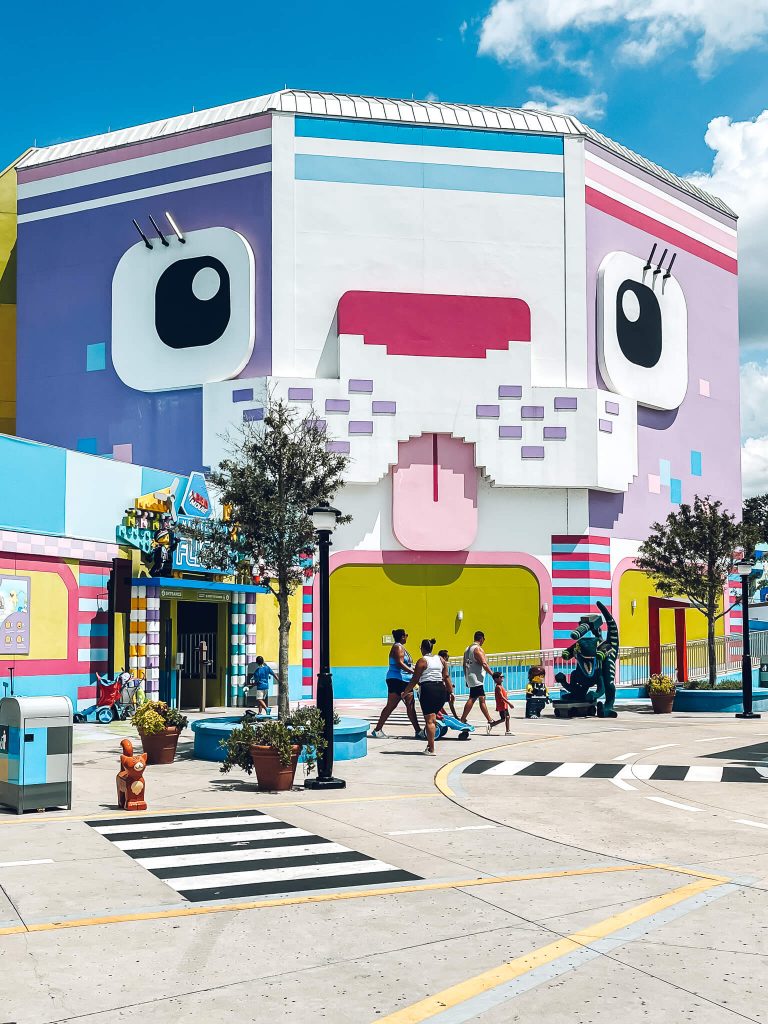 lego movie world legoland orlando rides outside of Legoland movie masters of flight ride